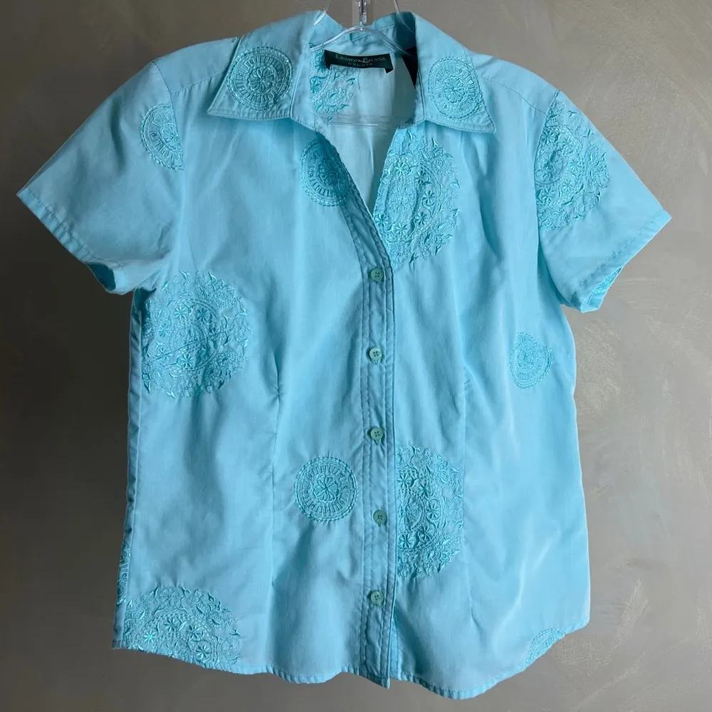 Lemon Grass Studio Women’s blue Boho Embroidered Floral Button Up Blouse|Size:PS - Image 11