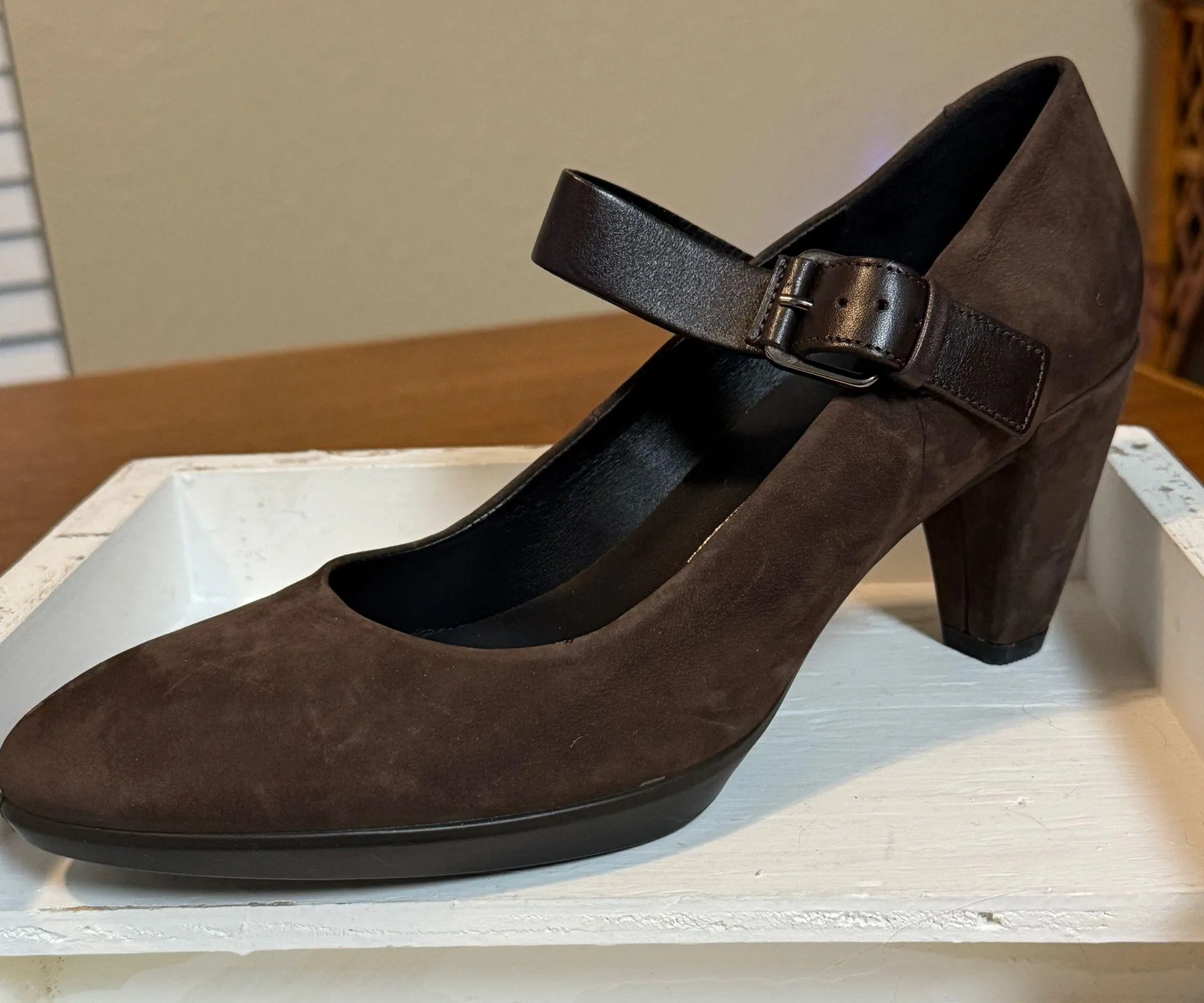 NWOB Plateau Mary Jane Pump Brown Suede Cone Heels Size 9 US 40 EURO  - Image 6