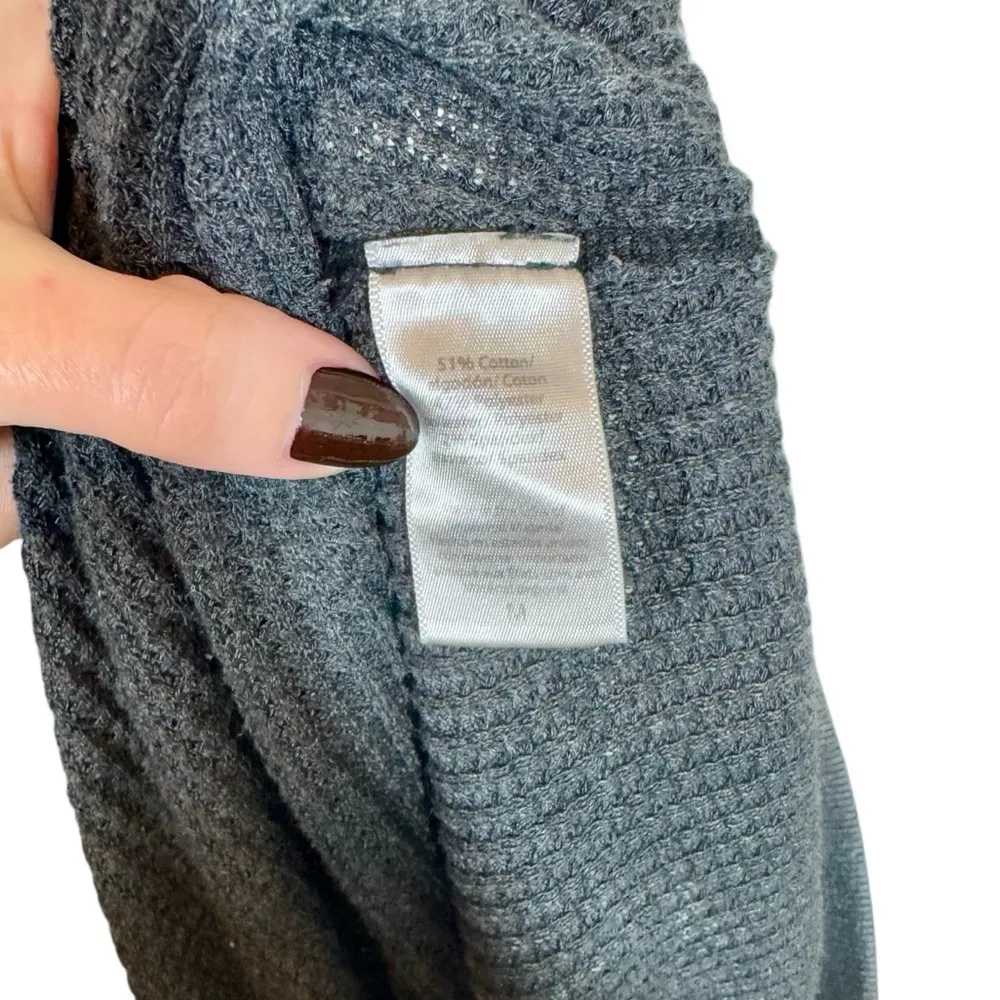 Beyond Yoga With The Band Pullover Waffle Thermal Sweatshirt in Washed Black - Image 9