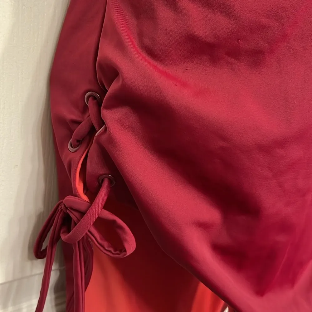 Women’s LOFT Beach Maroon Side Tie Halter V-Neck Swimsuit Size 12 EUC #1925 - Image 5