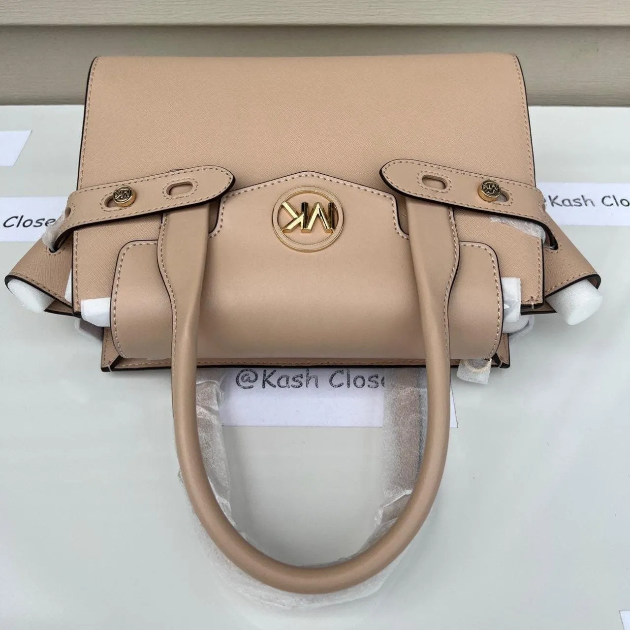 Michael Kors Buff Carmen Satchel Medium Flap Purse - Image 7