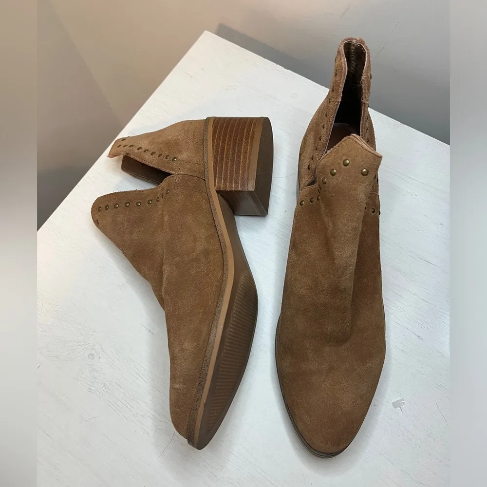 Steve Madden Lyz Tan Suede Ankle Booties 9.5 - Image 6