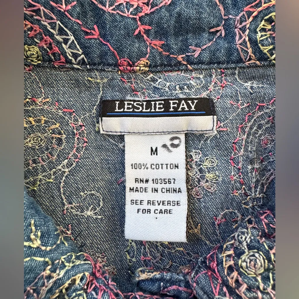 Vintage ‘90s Leslie Fay Embroidered Paisley Print Long Sleeve Button Down Shirt - Image 5