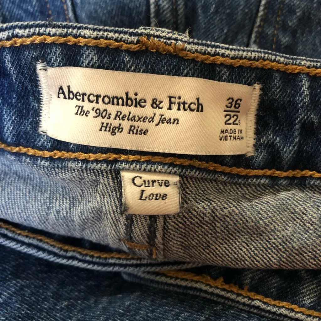 ABERCROMBIE & FITCH The 90s Relaxed High Rise Curve Love Jeans Size 36 - Image 13
