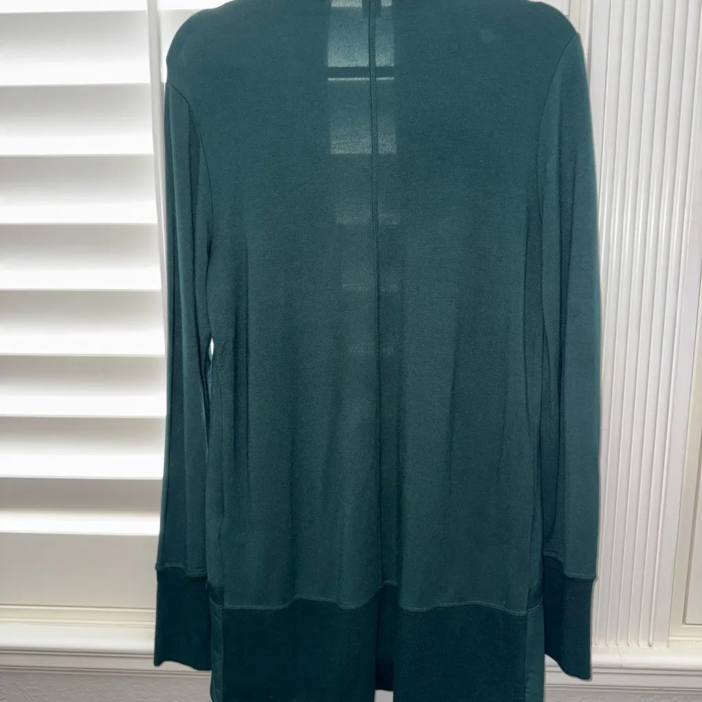 ATHLETA Pranayama Restore Wrap Pine Green Size Small - Image 4