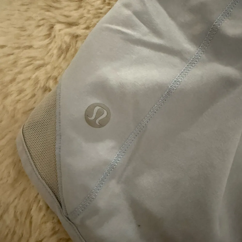 Lululemon Hotty Hot Low Rise Lined Short 2.5” light blue - Image 3