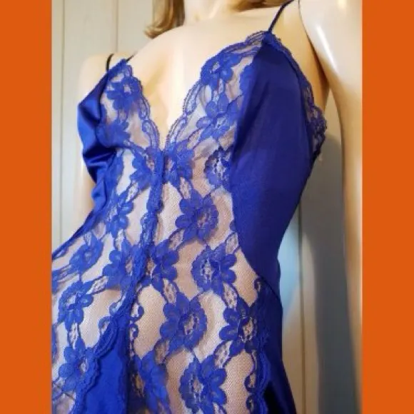Vintage 70s Val Mode Dreamy Sapphire Blue Glamour Lacy Long Nylon Nightgown - Image 6