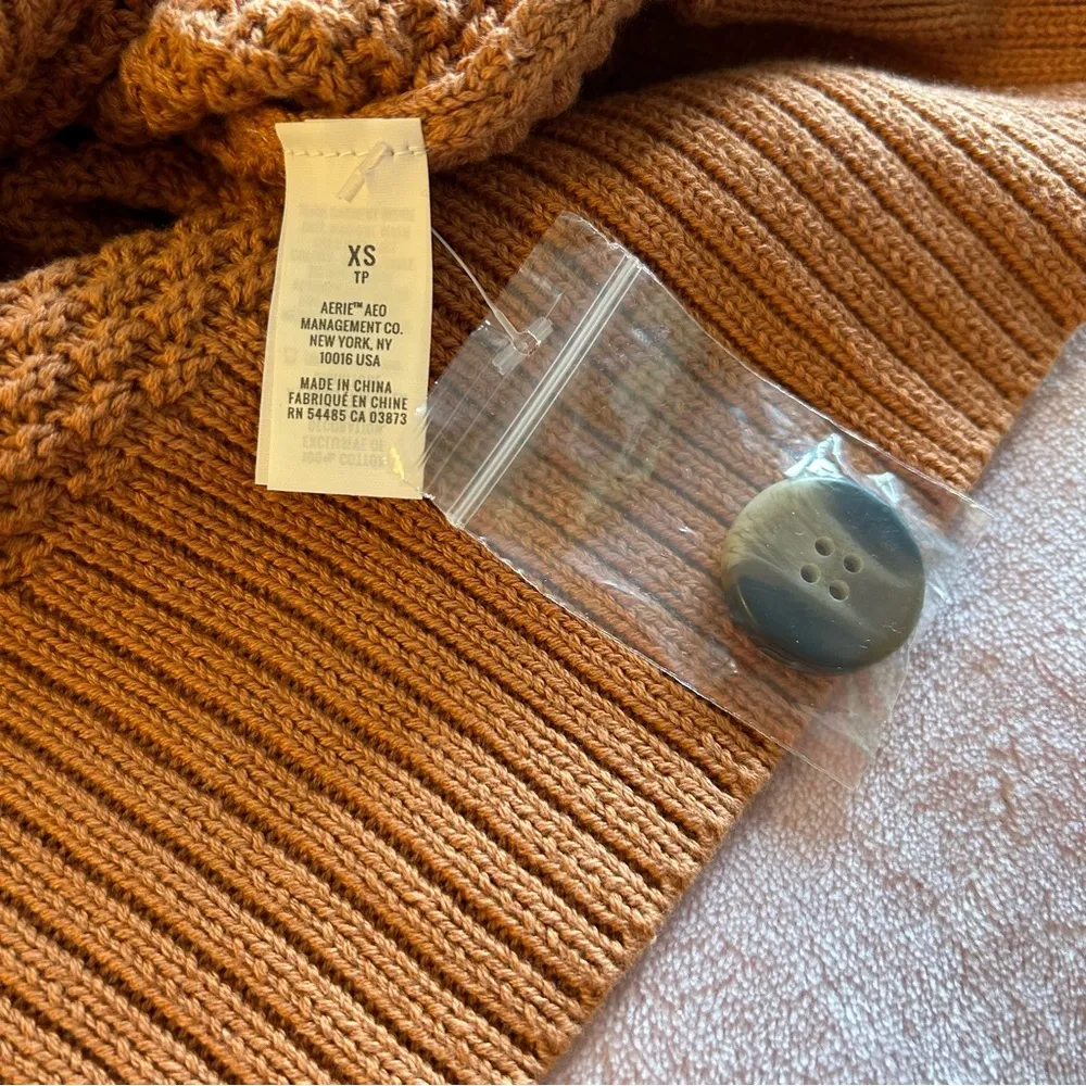 NWOT Aerie brown red and white oversized letterman sweater cardigan size XS - Image 4