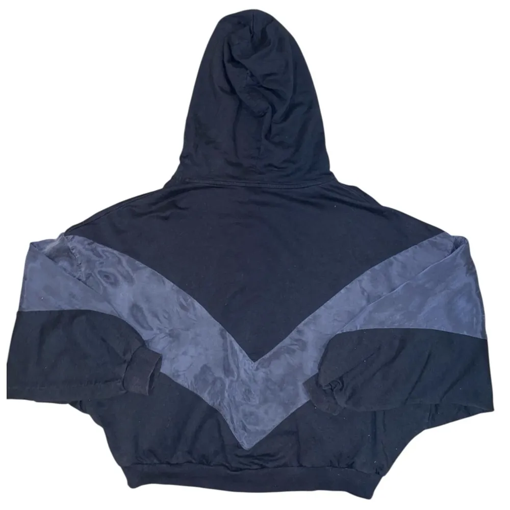 vs pink black and gray two toned oversized hoodie - Image 4
