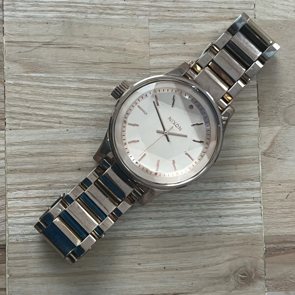 Nixon The Facet A Cut Above Watch Faceted Crystal Rose Gold Dial Bracelet - Image 8