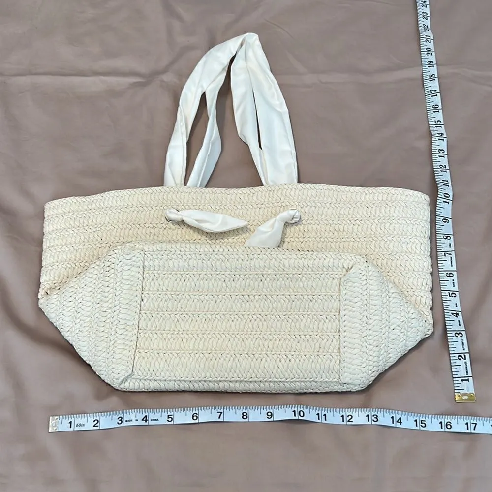 Dezine news inc NWOT straw tote bag with fabric handles 1 small spot on 1 handle - Image 5