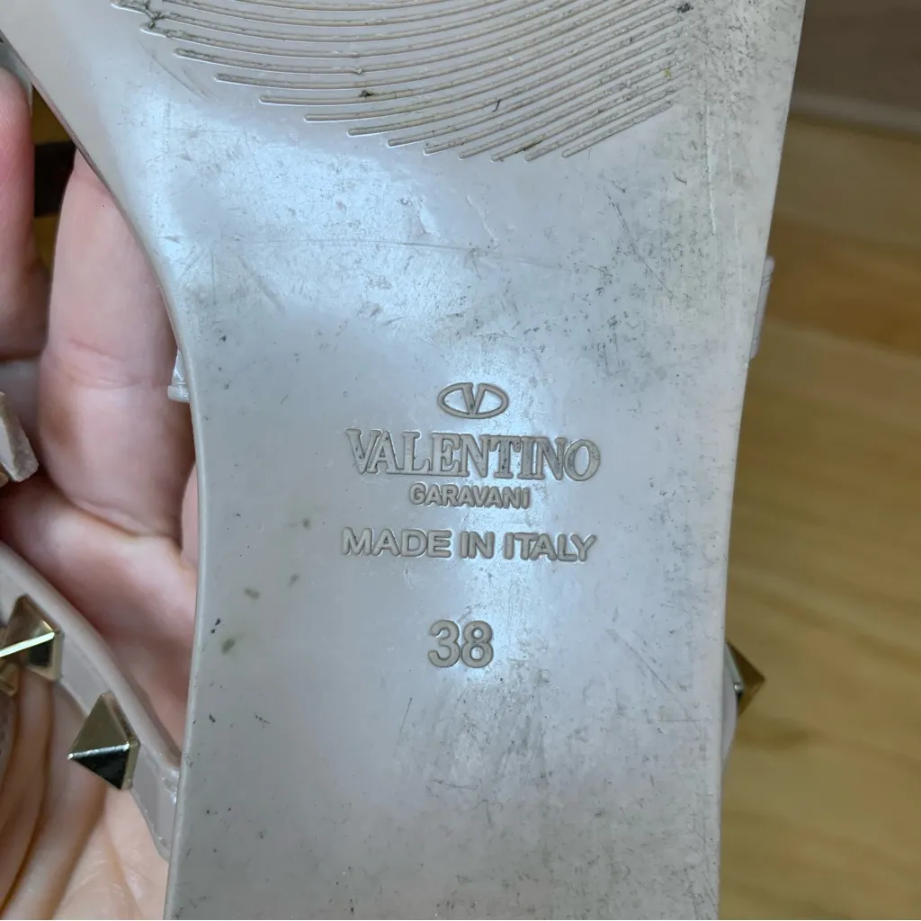 Valentino Garavani Women's Rockstud Flat Rubber Sandals - Size 38 - DAMAGED - Image 7