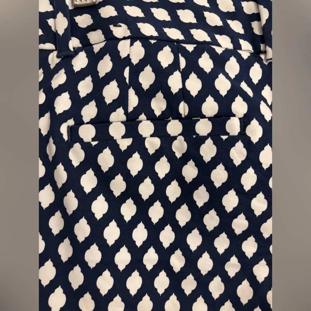 White House Black Market WHBM Navy & White Print Ankle Pants – Size 6, Like New - Image 5
