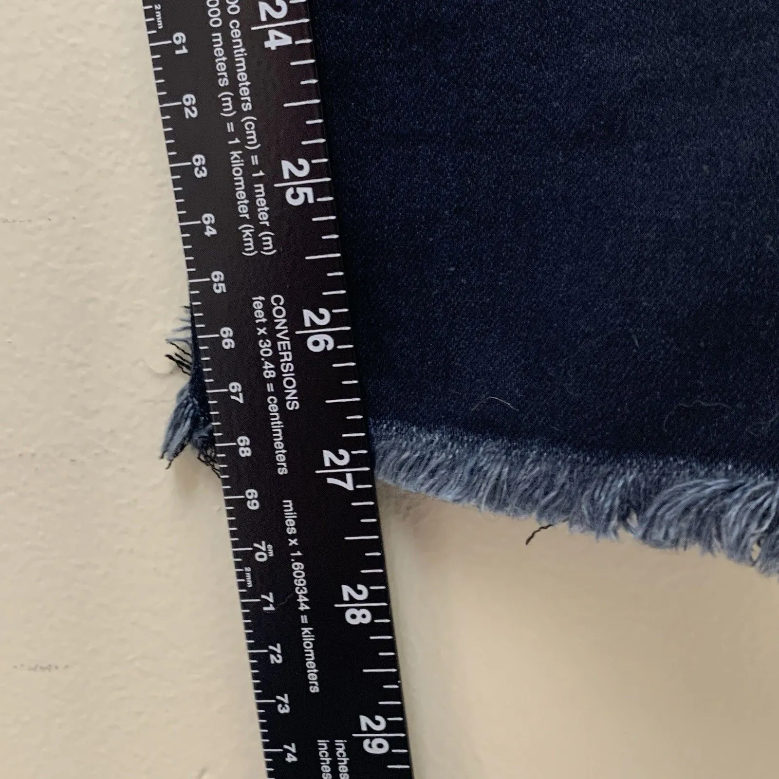 Just Black High Rise Button Fly Skinny Jeans Women’s Size 30 Dark Wash Frayed - Image 4