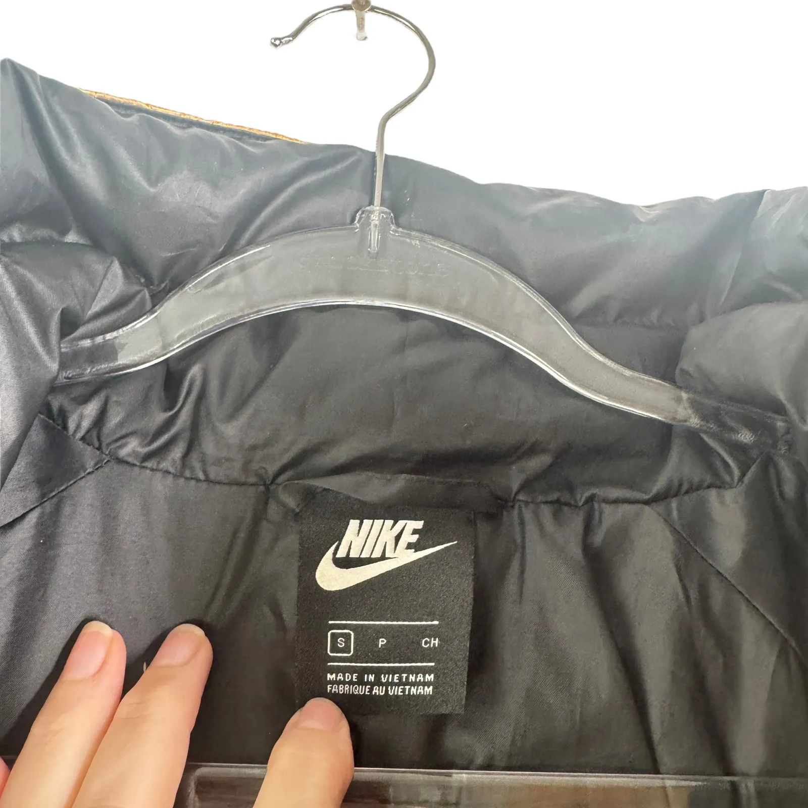 Nike Sportswear Womens Synthetic Fill Shine Jacket Gold Metallic Small S Puffer - Image 11