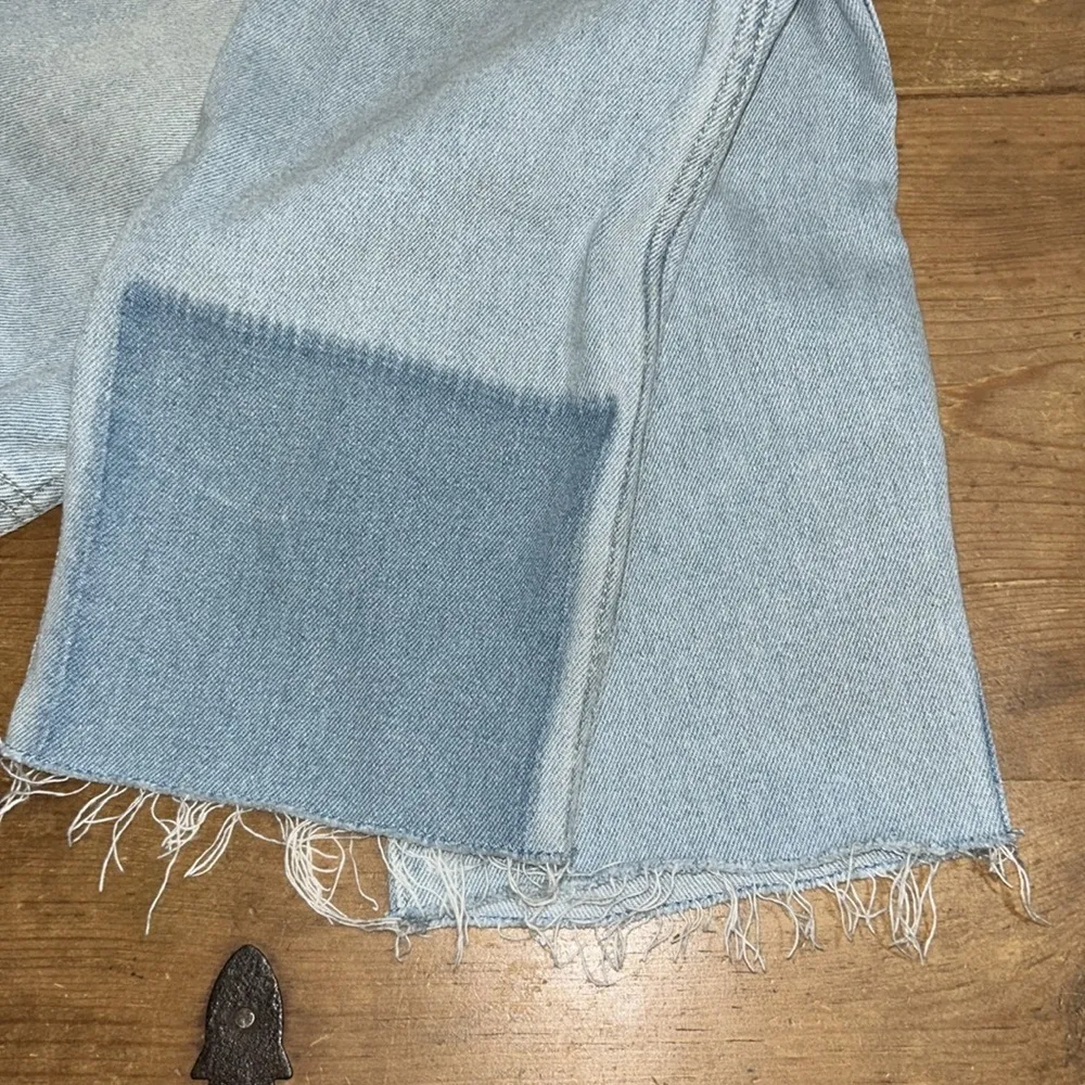 Woman’s Hollister Light Blue Distressed Patch Jeans Size 1R - Image 10