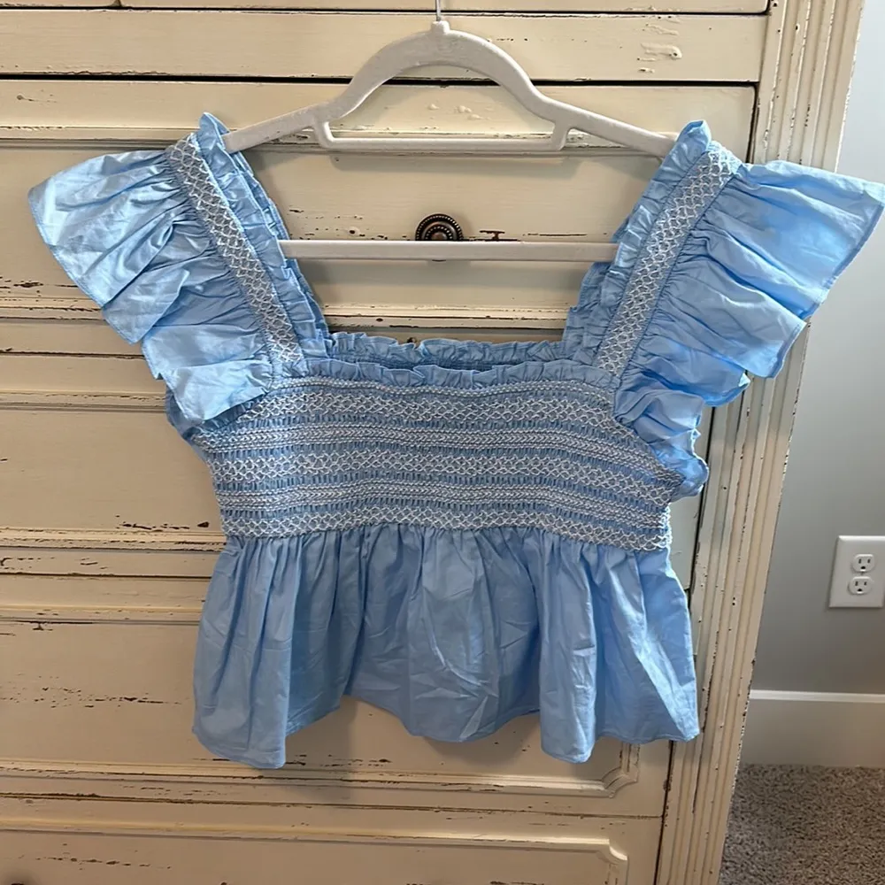 NWT  blue tank top with white detailing Sz L - Image 2