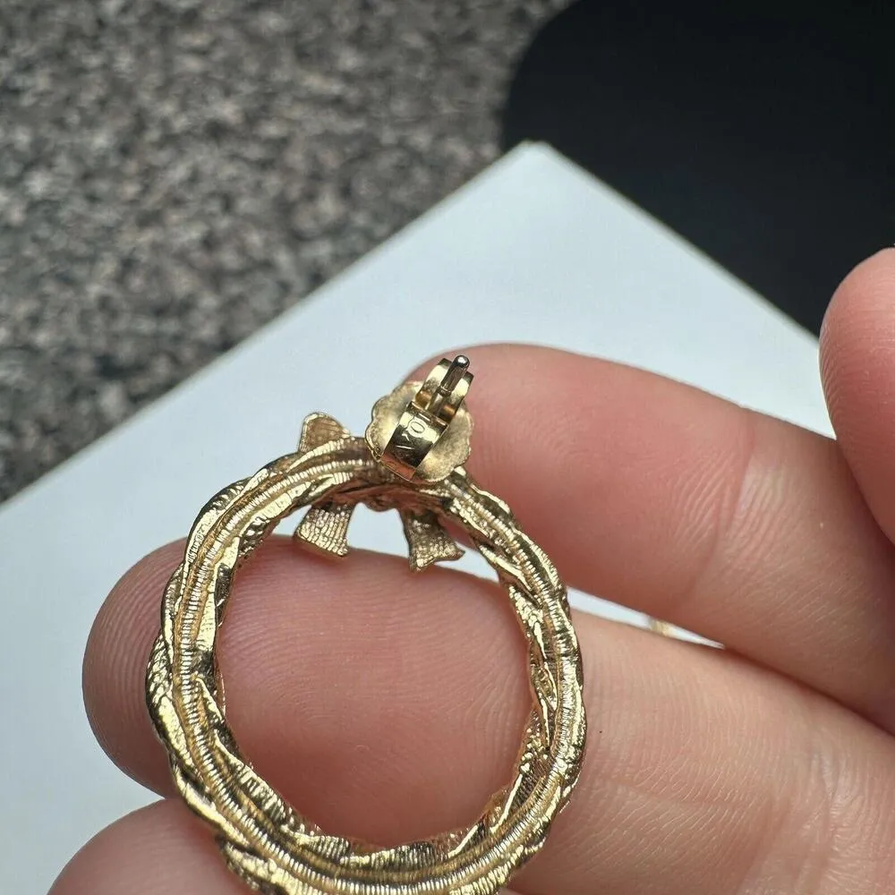 Avon Gold Tone Christmas Holiday Wreath With Bow Pierced Earrings Signed - Image 8