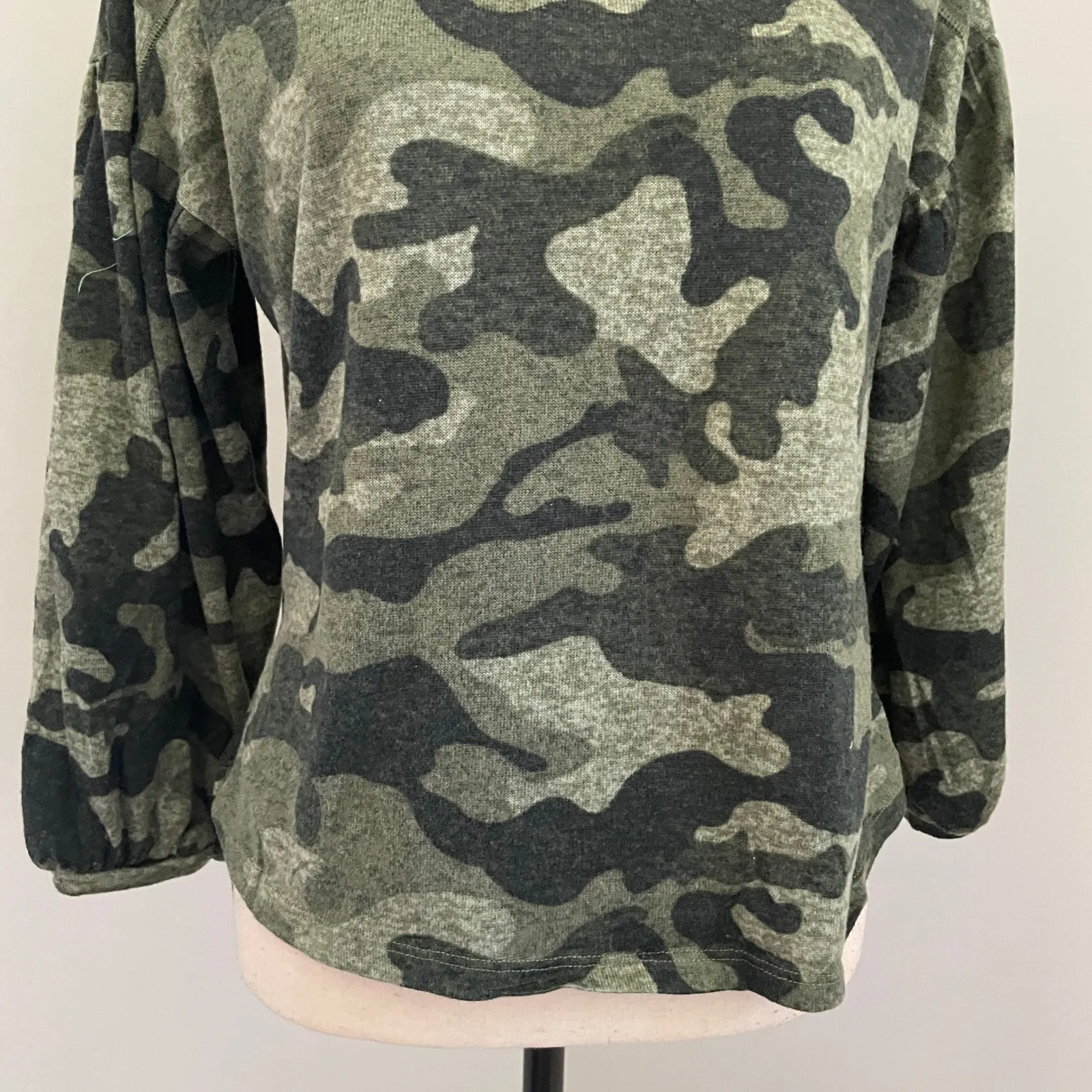 Moda Camouflage Balloon Sleeve Crewneck Sweater sz Small Casual Camo Chic Trendy - Image 11