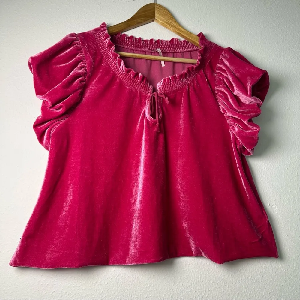 Free People Fuchsia Crop Top Terese Velvet Shorts Puff Sleeve Keyhole Tie Neck - Image 2