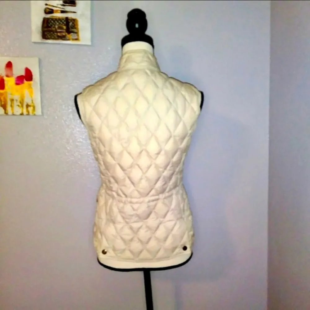 Eddie Bauer cream color Goose Down puffer Vest - Image 4