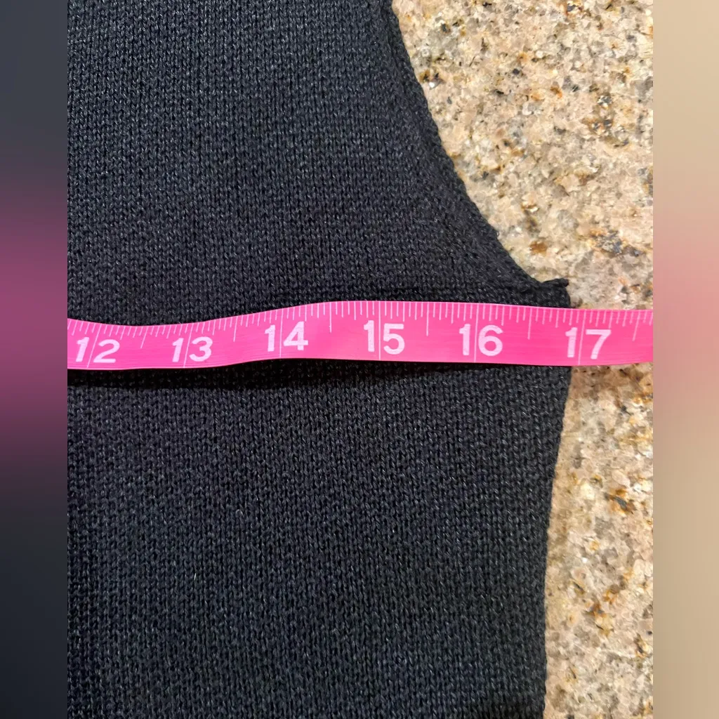 COMMENSESleeveless Ruffle Hem Sweater Vest
COLOR - Image 4