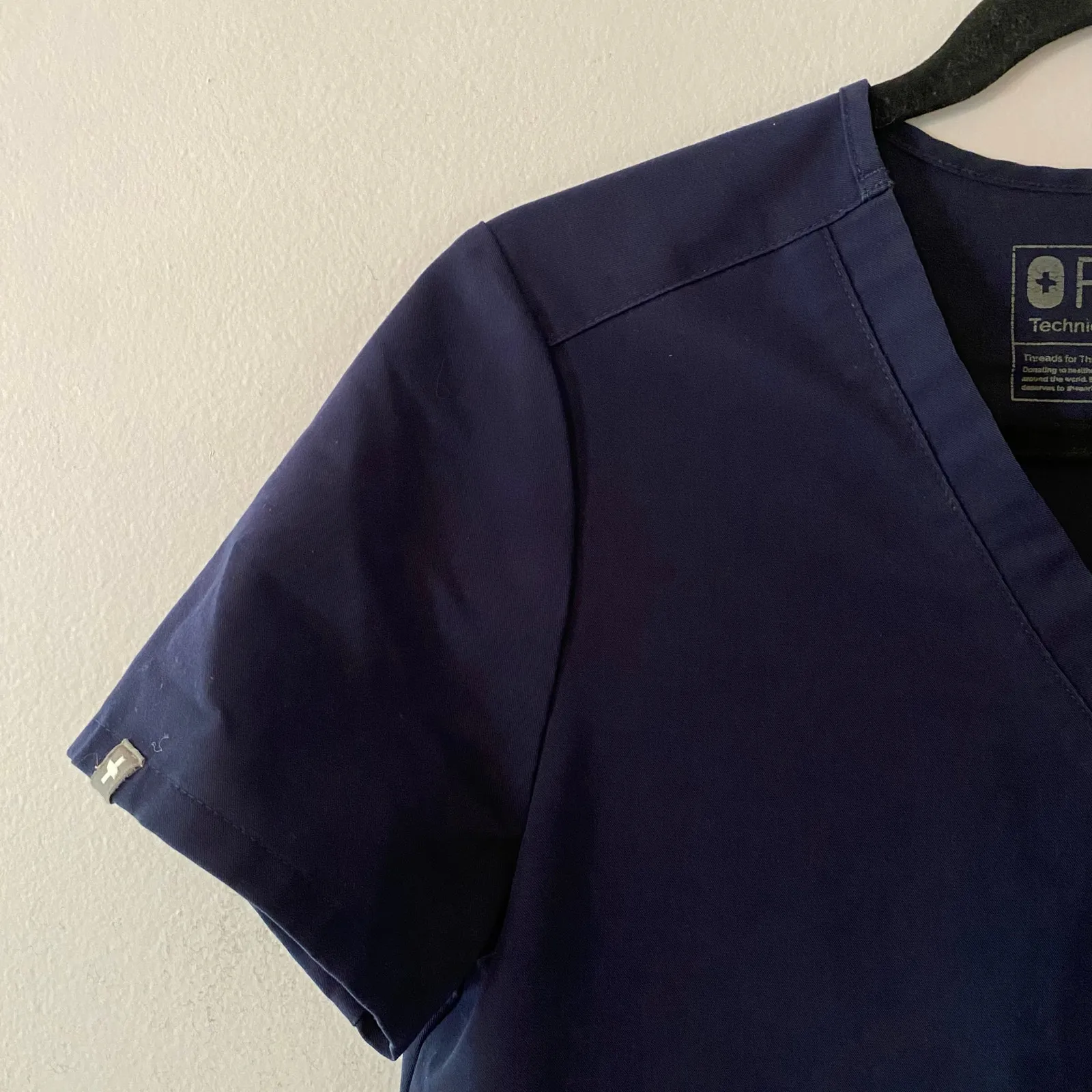 FIGS Navy Blue Catarina Scrub Top Nurse Doctor Uniform Medical Women's size XS - Image 3