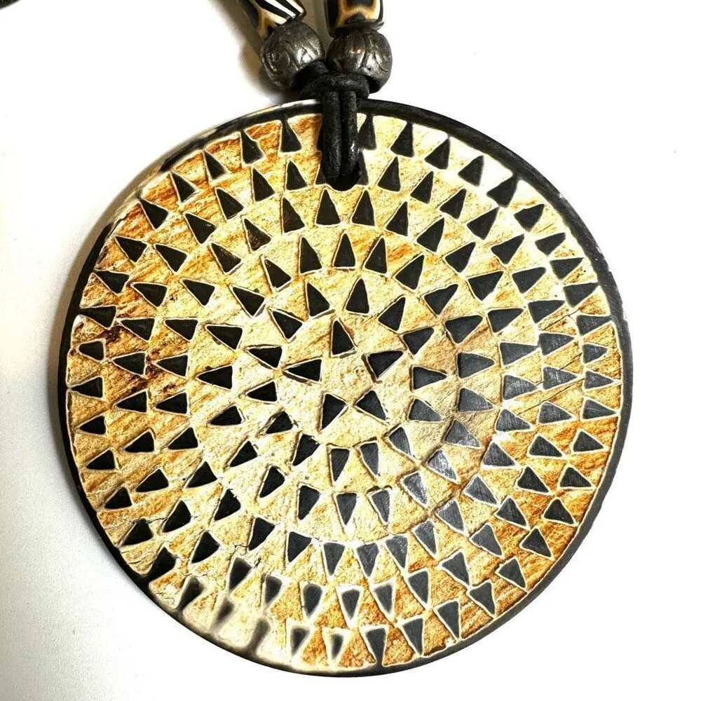 Vintage Boho Kilimanjaro wood pendant Necklace with beads - Image 10