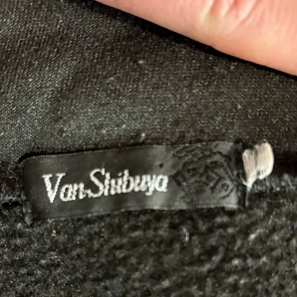 Woman’s van shibuya black jacket size smalll - Image 16