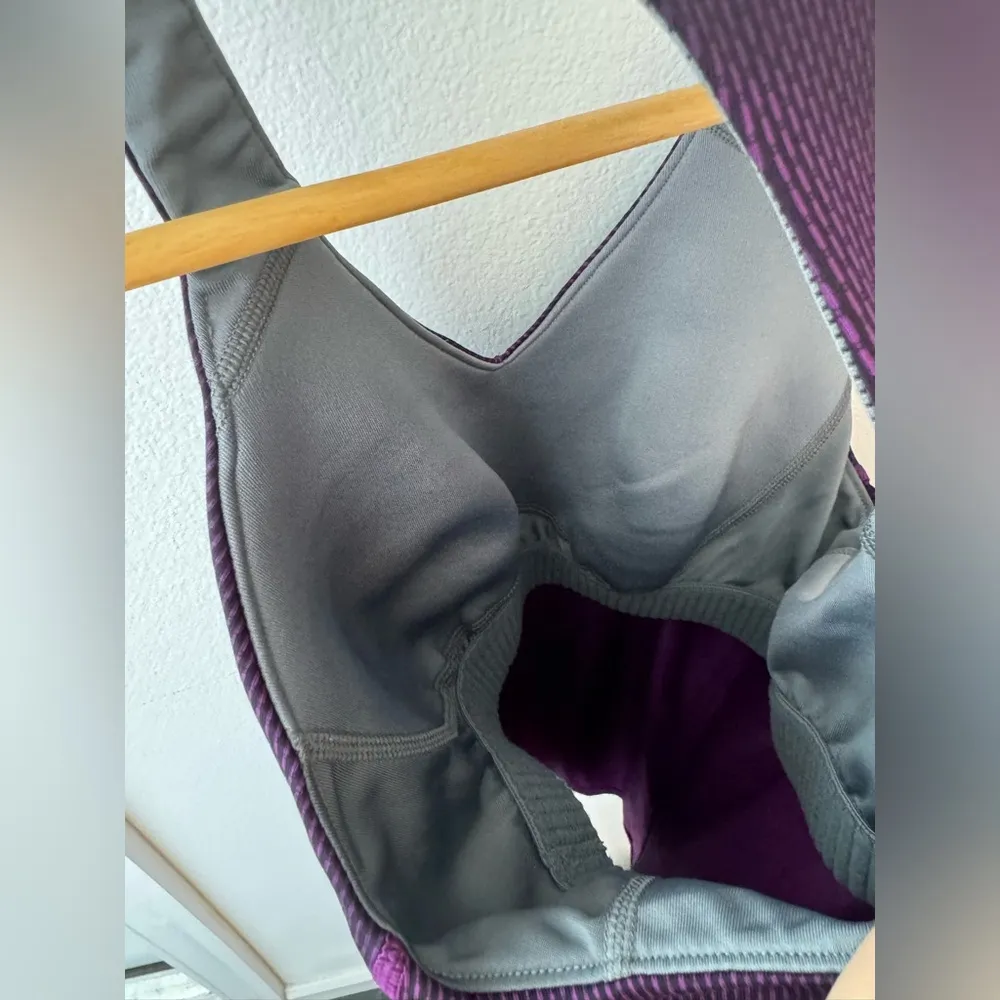 • Nike • Women’s Workout Tank Size Small - Image 6