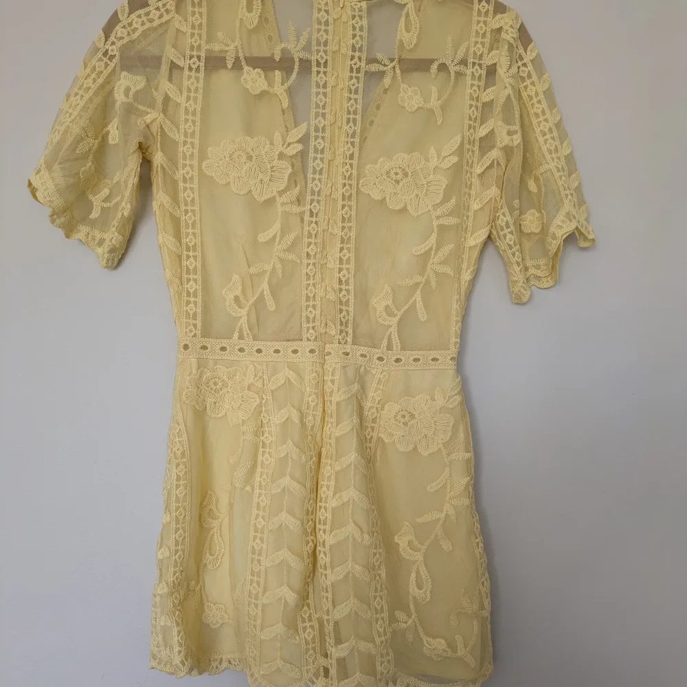 Splendid Deep V Yellow Lace Romper - Image 3
