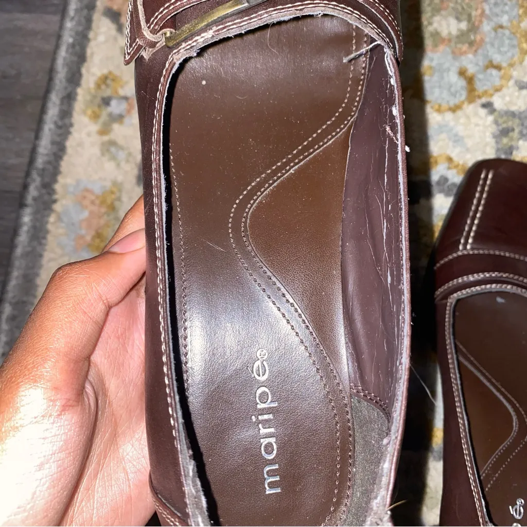 Maripé 90s true vintage whimsical dark academia leather mary jane w/ buckle - Image 5