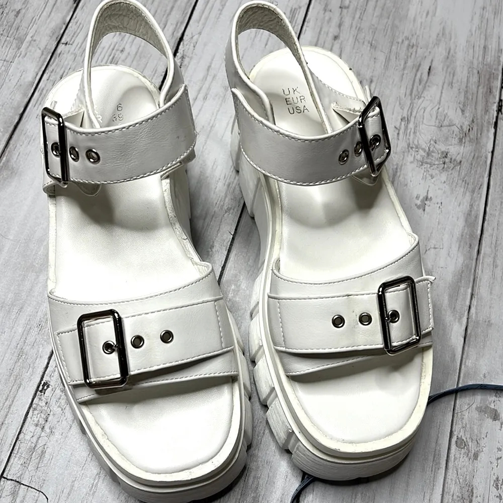 Chunky White Platform Lug Buckle Sandals Size 8 - Image 7