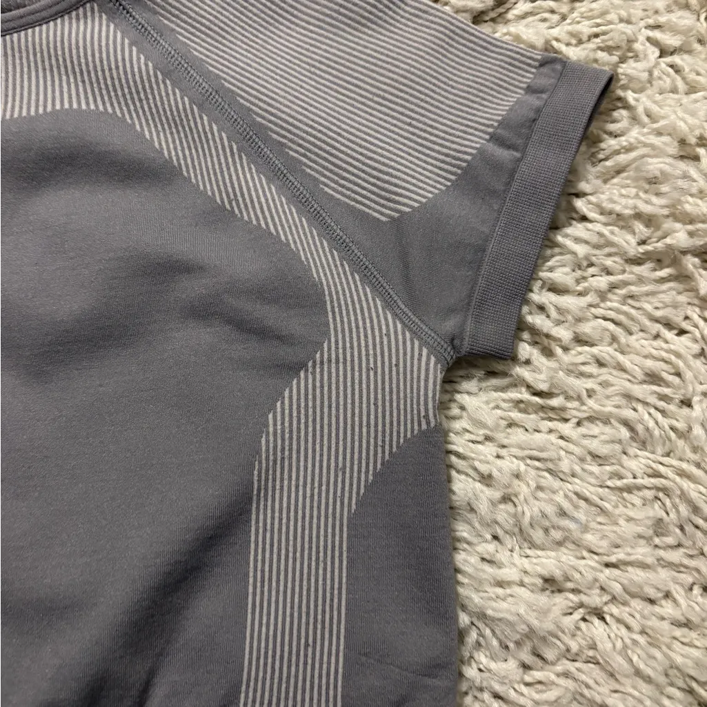 Garage Womens Gray B.dy Baby Tee Athletic Crop Top Size S - Image 10