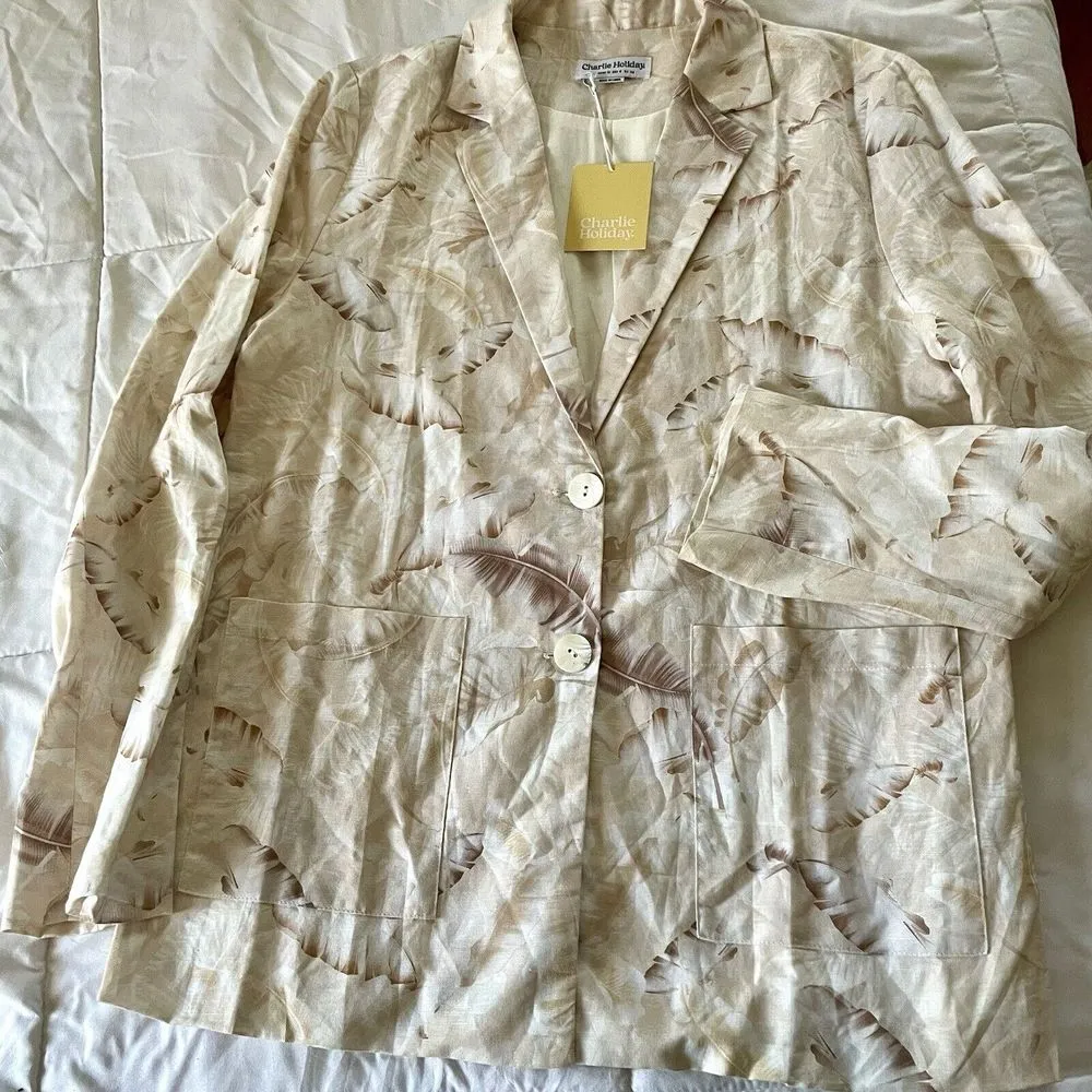 NWT Linen Blend Feather Print Rare Brown Tan Blazer Jacket Sz 8 Charlie Holiday - Image 2