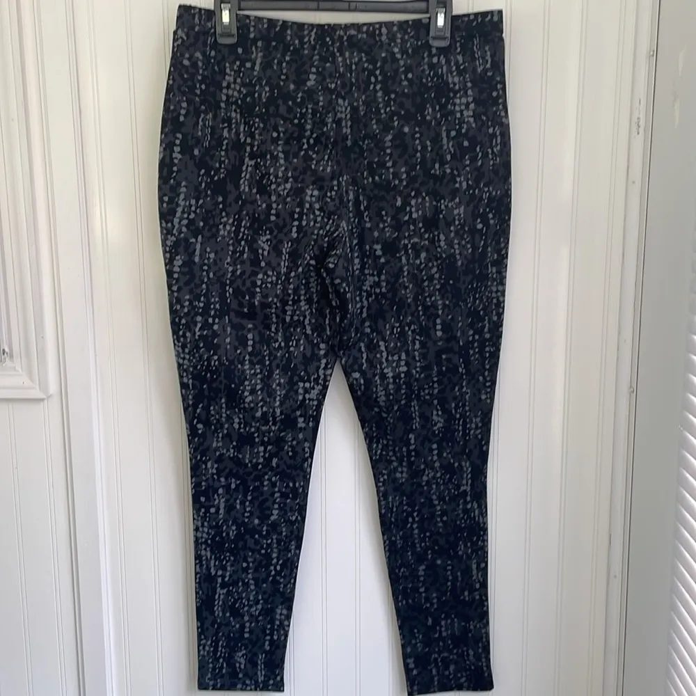 Workshop Republic Clothing Women Gray and Black Geometric Design Leggings NWT XL - Image 6