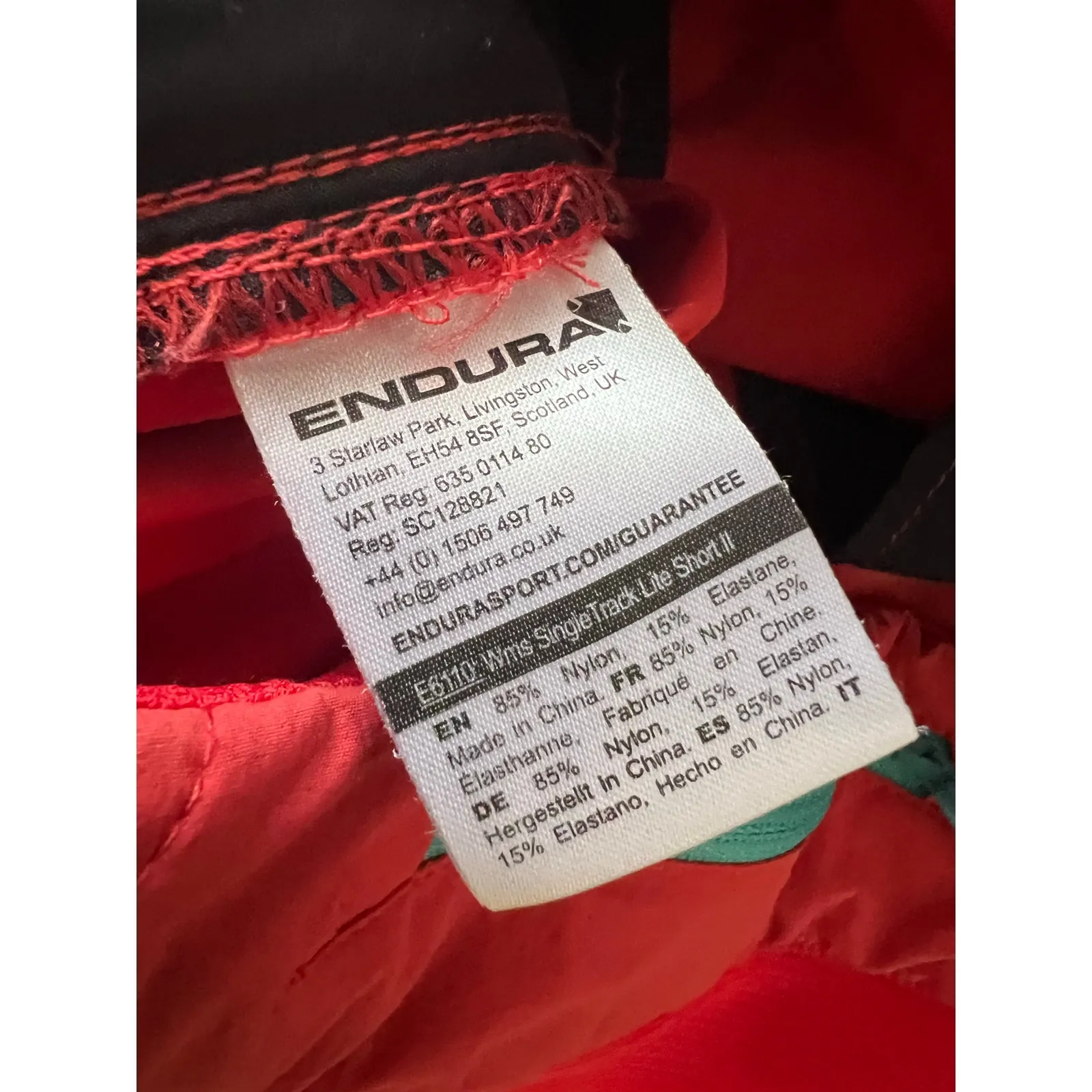 Endura Womens Singletrack lite short 2 racing shorts Red adjustable waist Large - Image 3