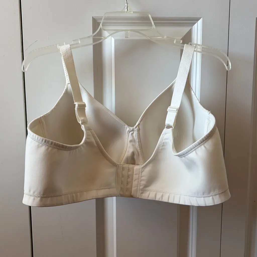 Vanity Fair Cream Floral Bra Size 44D NWOT - Image 3