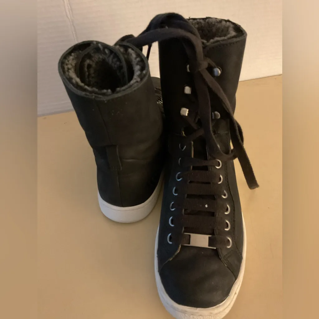 UGG women black leather platform Starlyn sneaker boots size 7 - Image 9