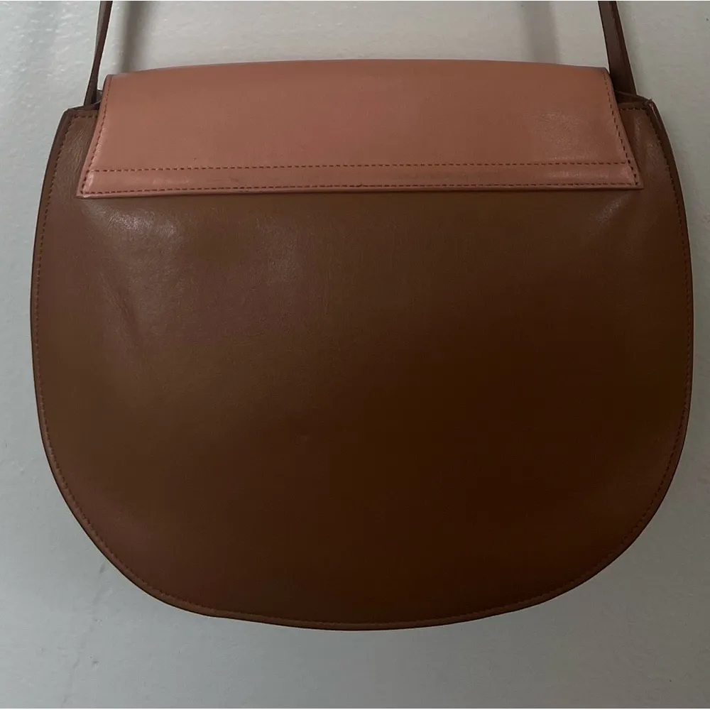 Cuyana Italian leather Saddle Bag - Image 4