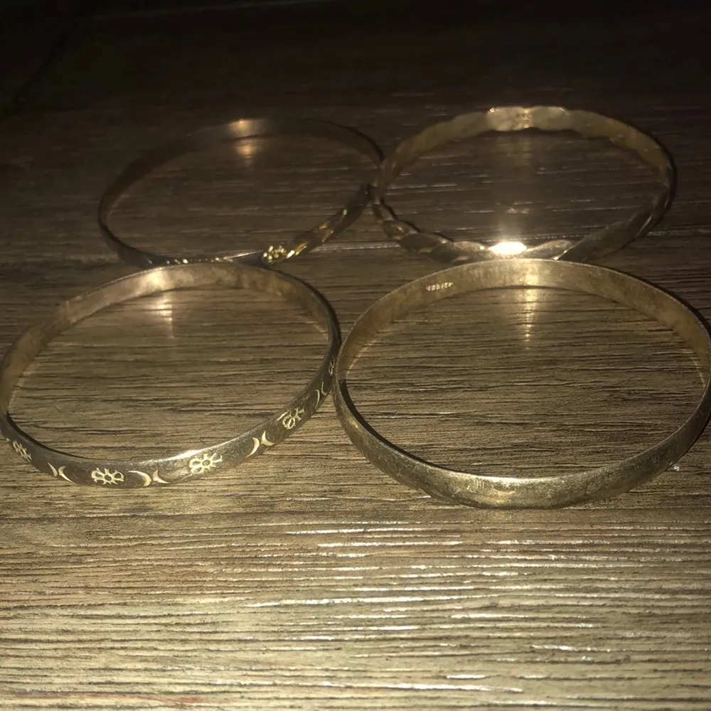 4 Bangle Bracelets - Image 4