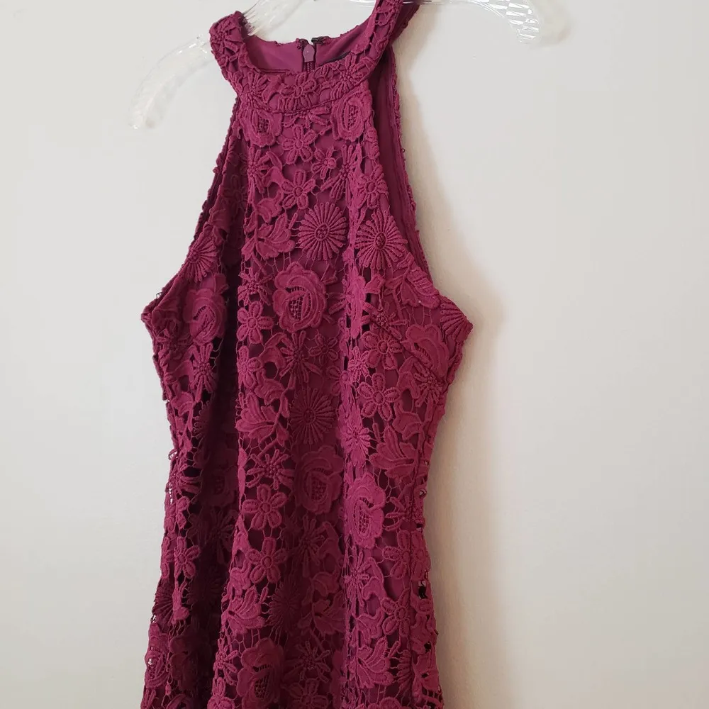 NWOT Lulus Love Poem Dress in Burgundy Lace Overlay Mini Halter Dress Sz Small - Image 3