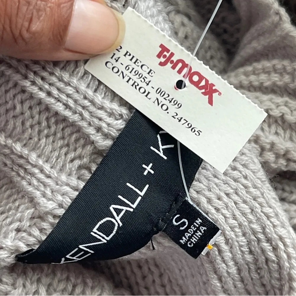 KENDALL & KYLIE | Gray Knit Cropped Tank Top Sz S - Image 7