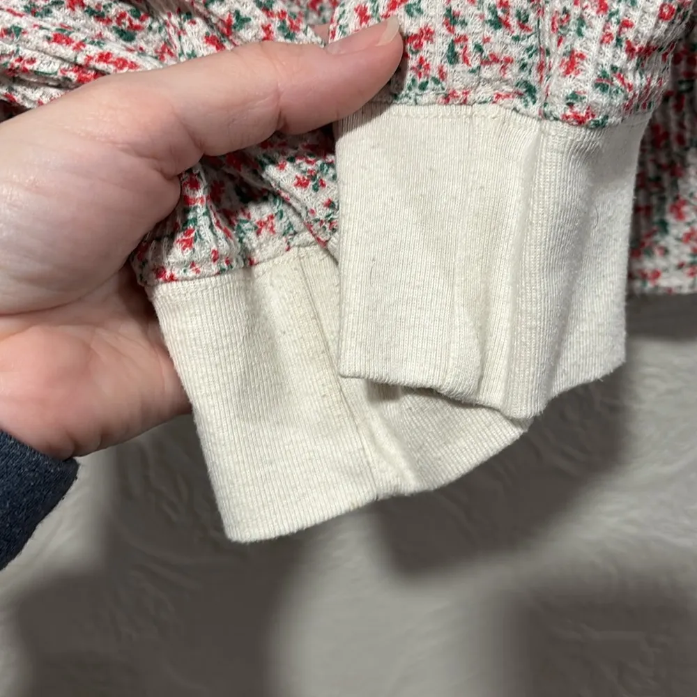 American Eagle Multicolor Floral Waffle Knit Long Sleeve Thermal Size Small - Image 4