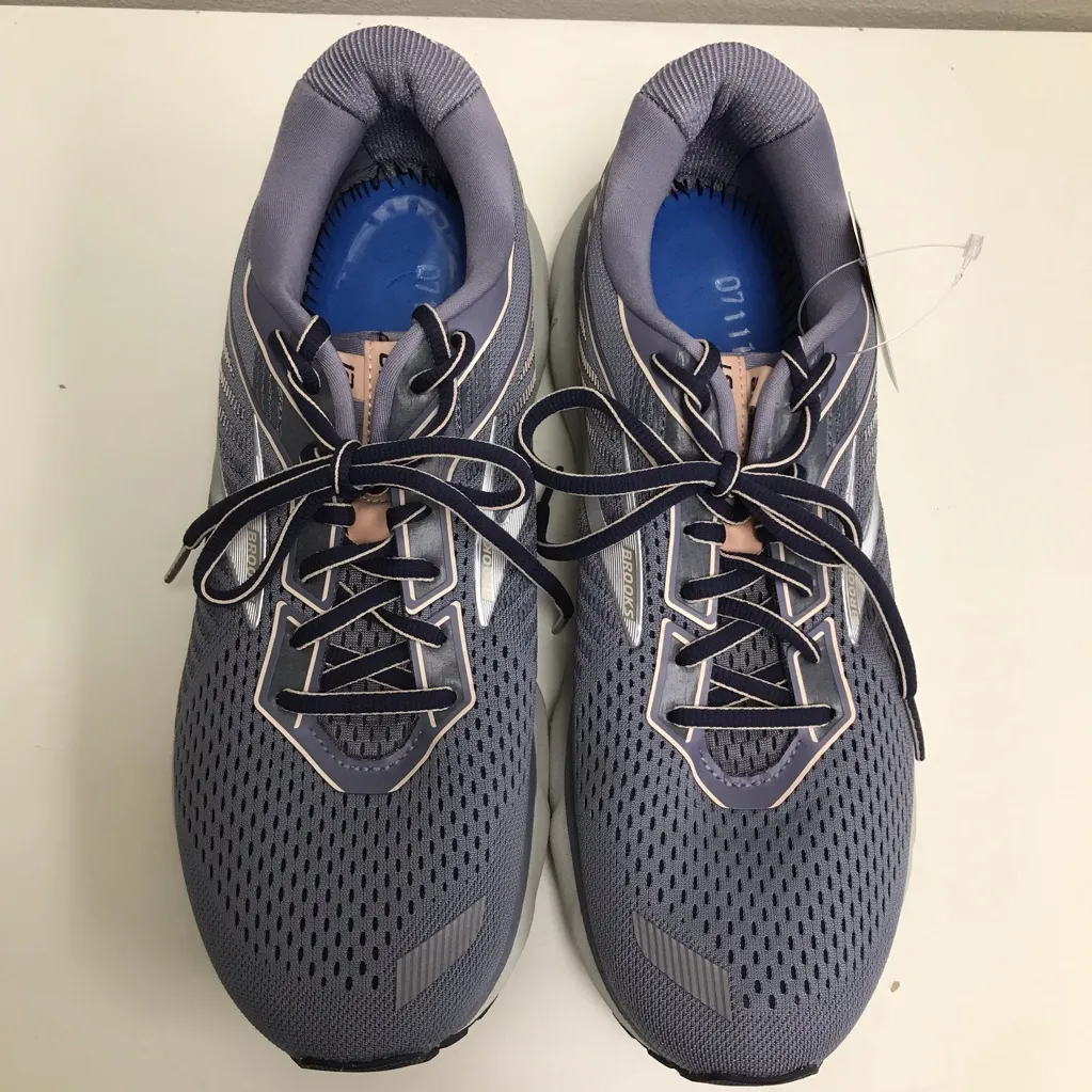 Brooks  Women's Ghost 12 Running Shoes - size 11 - Image 2