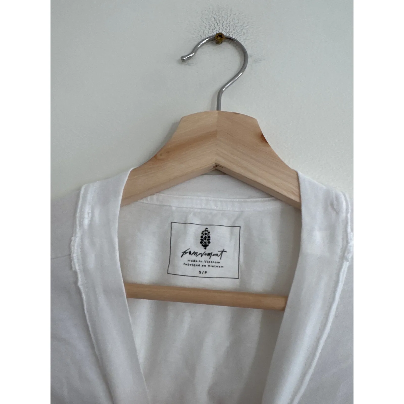 FREE PEOPLE MOVEMENT Inspire White Tee Size Small - Image 6