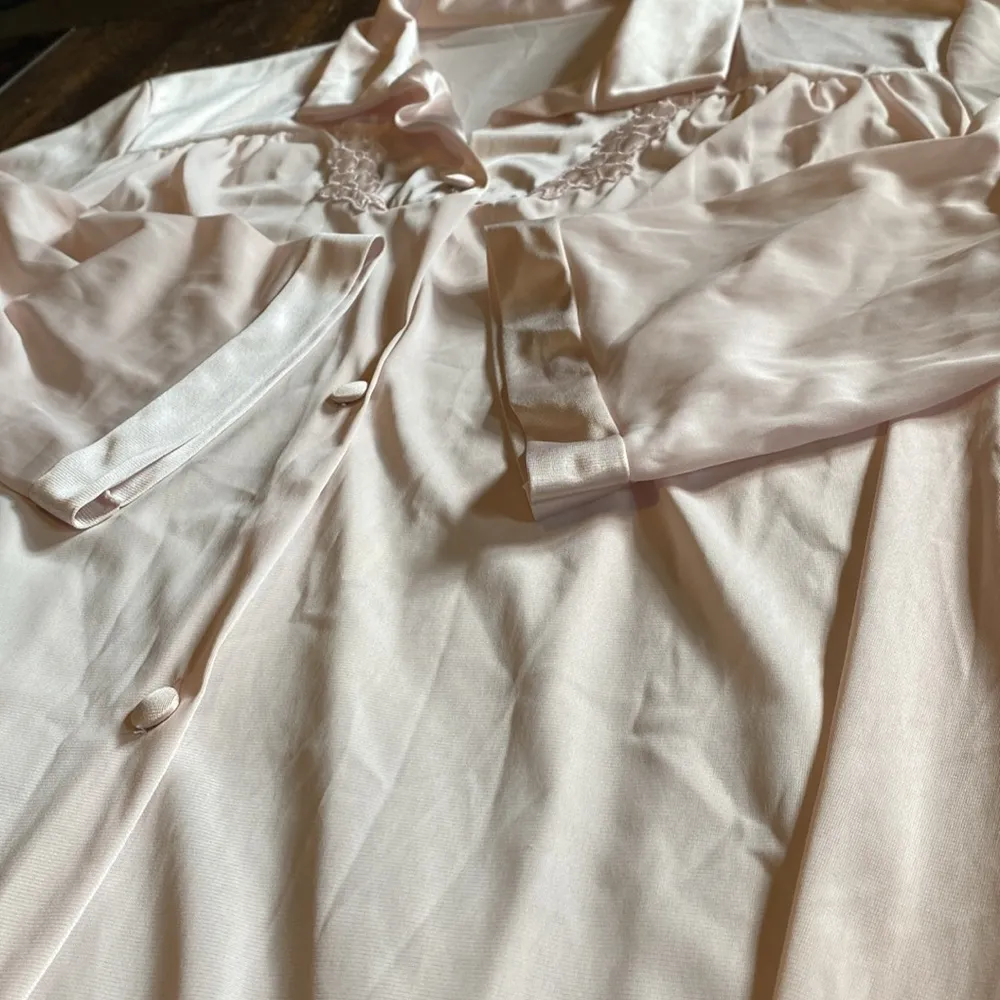 Vanity Fair Vintage  Pink Summer Robe - Image 10