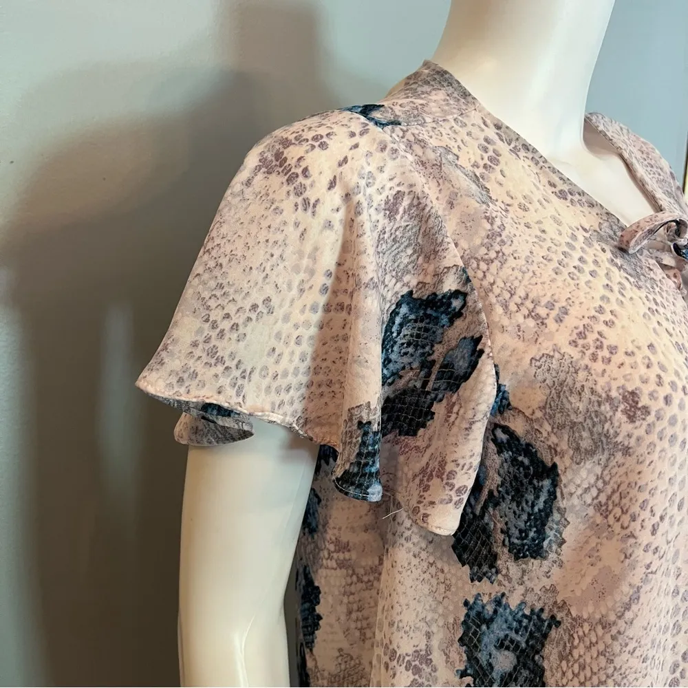 Buddy Love Boho Pink Blue Snake Animal Print Belle Sleeve Keyhole Blouse Top M - Image 3