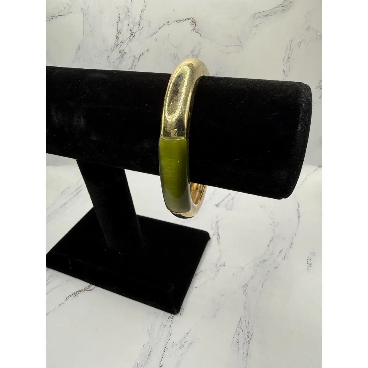 Vintage Retro 7.5” Brass & Green Cat’s Eye Glass Bangle Bracelet Gold - Image 2