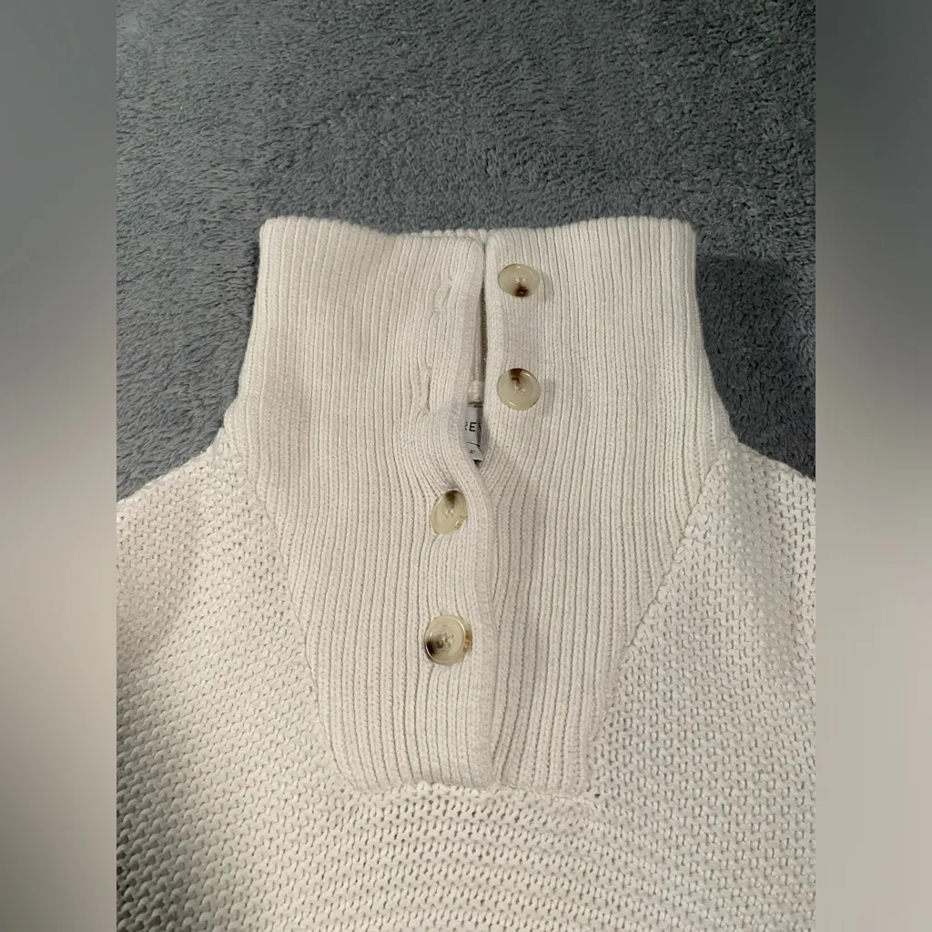 Evereve white small button up Sweater - Image 2